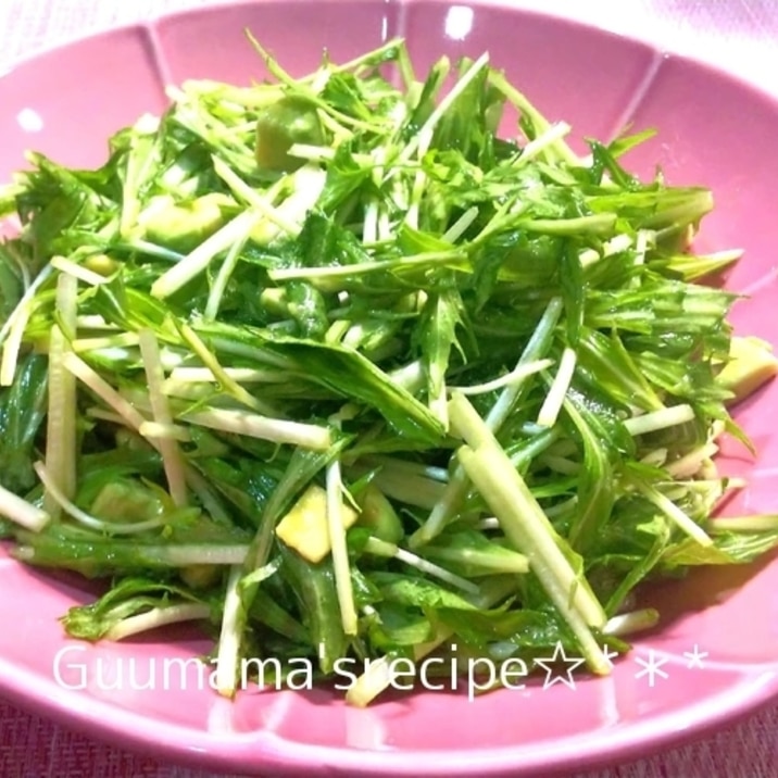 わさび醤油が合う♡水菜とアボカドの和風サラダ